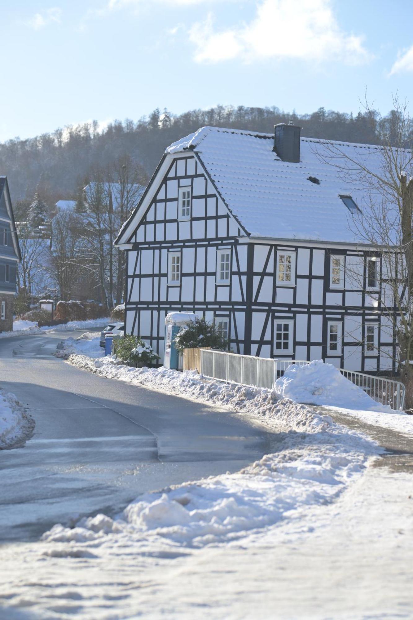 Hotel Kaiserhof Медебах Экстерьер фото