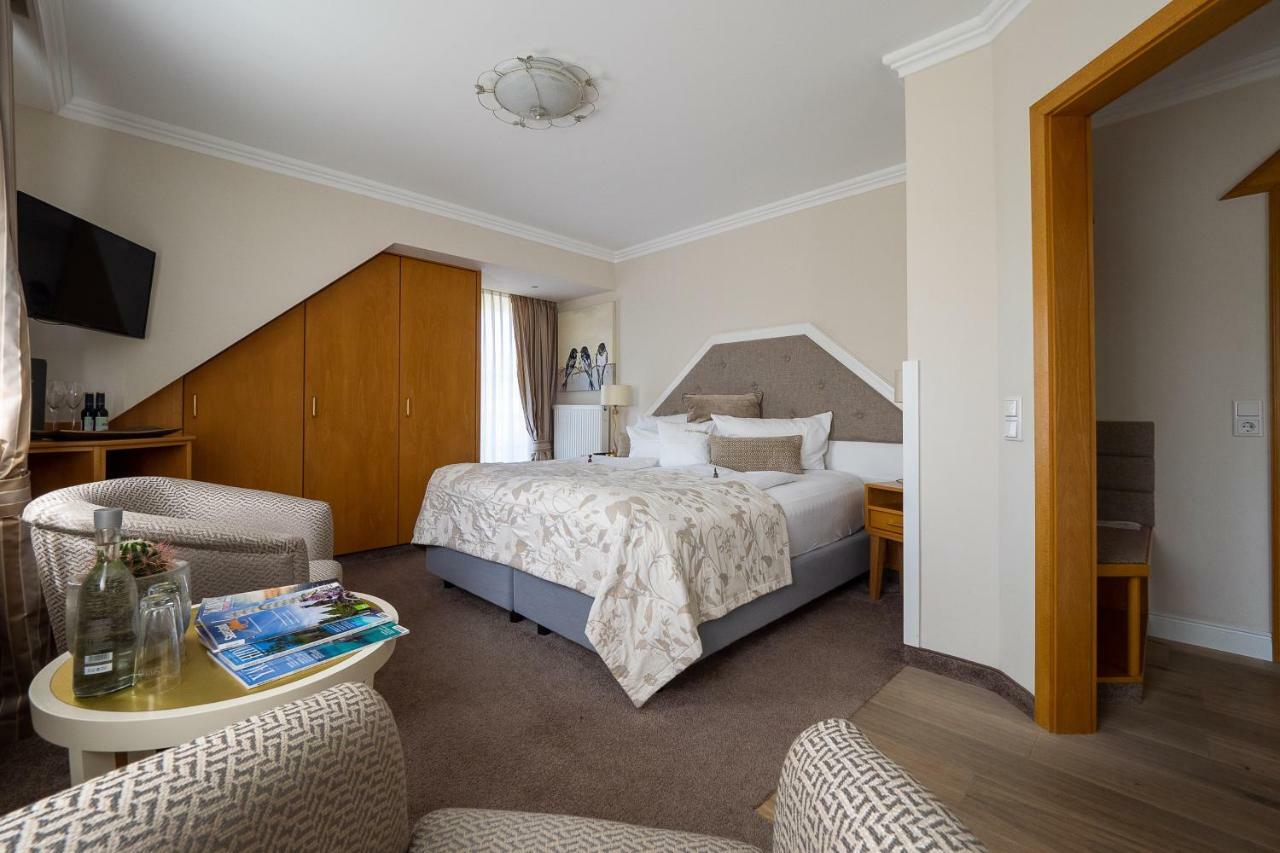 Hotel Kaiserhof Медебах Экстерьер фото