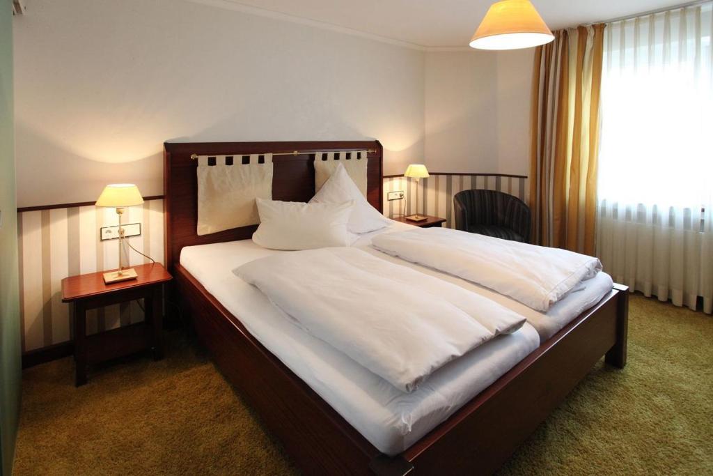 Hotel Kaiserhof Медебах Экстерьер фото